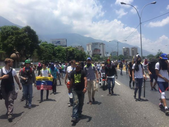 Se produjeron fuertes disturbios. En Venezuela el saldo de muertos por las protestas ya asciende a 28 fallecidos.