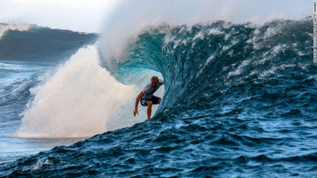 CNNE 404534 - 170410133110-extreme-places-teahupoo-surf-485186670-exlarge-169