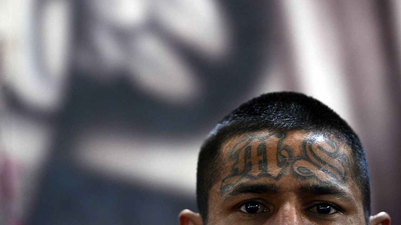 CNNE 404567 - el salvador-ms13 -18 st-gangs