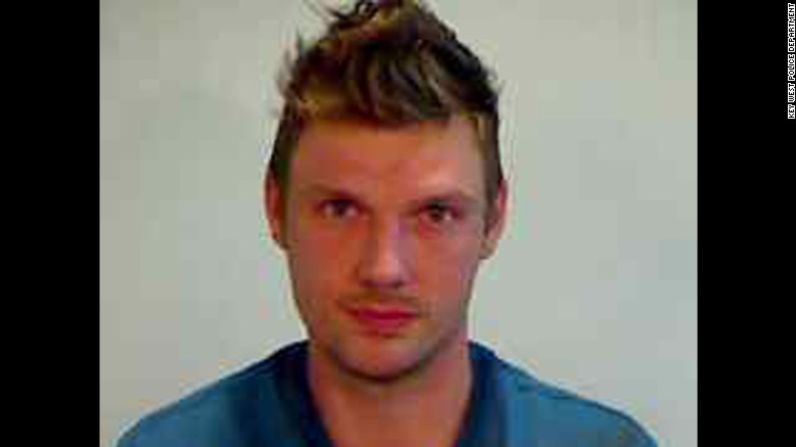 El cantante del grupo de pop Backstreet Boys, Nick Carter, fue arrestado el miércoles 13 de enero de 20156 en Key West, Estados Unidos. Fue acusado de agresión menor, según su expediente de la detención en la oficina del alguacil del condado de Monroe.