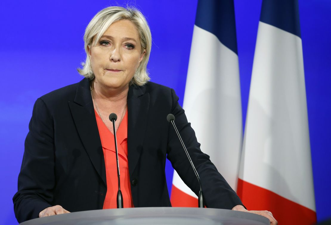 Marine Le Pen al dar su discurso tras la derrota en la segunda vuelta de las elecciones presidenciales.