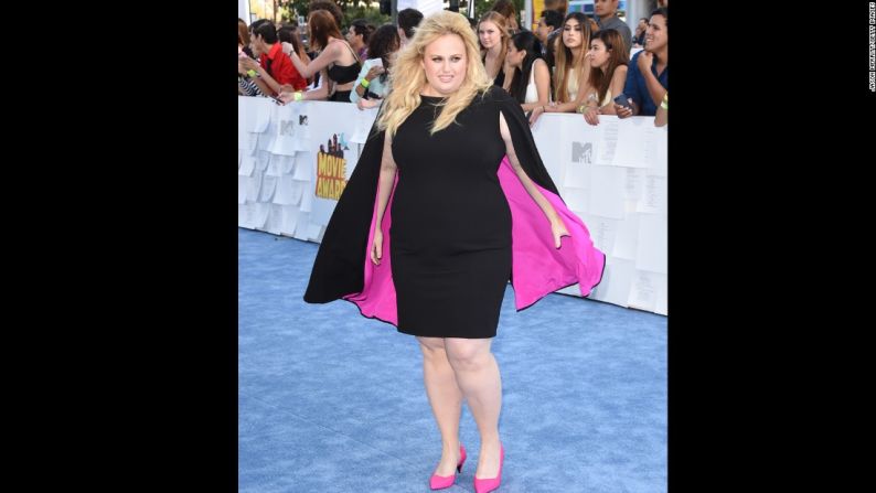 La actriz Rebel Wilson ha dado un paso más allá de preocuparse por aquellos que la critican debido a su peso: se hizo famosa interpretando a "Fat Amy" en las películas "Pitch Perfect". Y con el mismo orgullo que siente sobre su apariencia le dijo a la revista Marie Claire de Reino Unido que no hace escenas de desnudo.