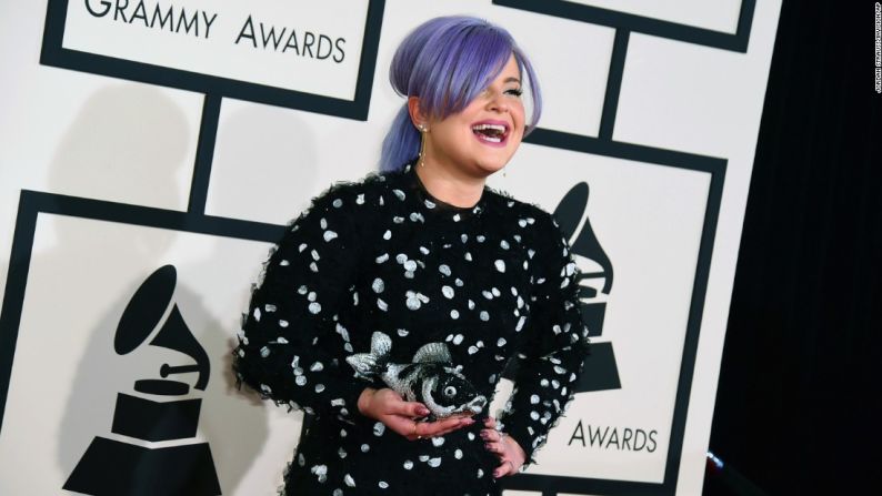 Kelly Osbourne no sólo fue criticada por su cuerpo antes de perder peso, sino que también resultó acusada de juzgar a Christina Aguilera por su aspecto durante un episodio del programa Fashion Police.