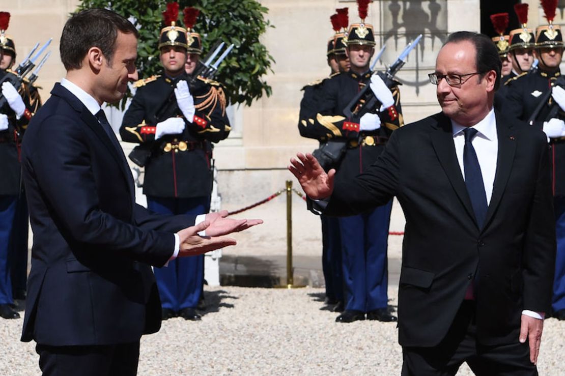 Emmanuel Macron sucede en el cargo a Francois Hollande.