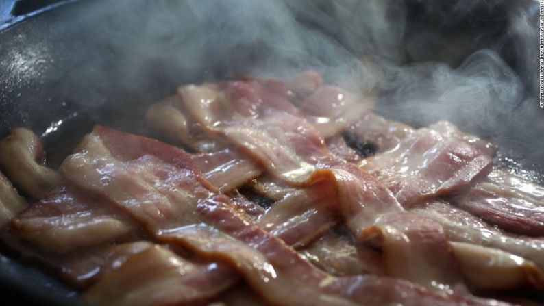 Cada kilo de cerdo que se produce libera 7,9 kilos de dióxido de carbono, según el estudio del Consejo de Defensa de los Recursos Naturales, que analizó 197 productos alimenticios. Otra carne más en la lista.
