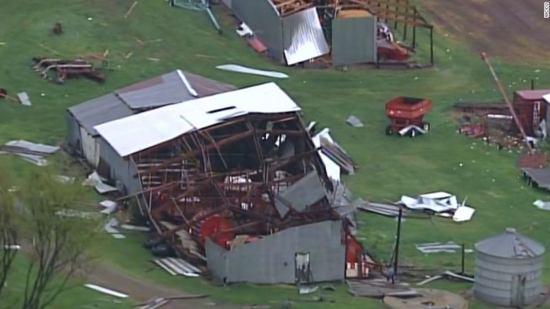 Así quedaron las casas cerca de Chetek, Wisconsin, tras el paso de un tornado este 17 de mayo.