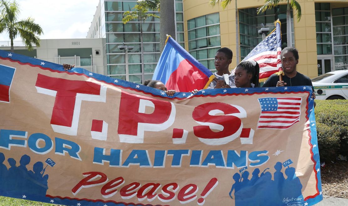 El pasado 13 de mayo, decenas de personas se manifestaron en las calles de Miami para pedir que el Departamento de Seguridad Nacional prorrogue el Estatus de Protección Temporal para Haití.