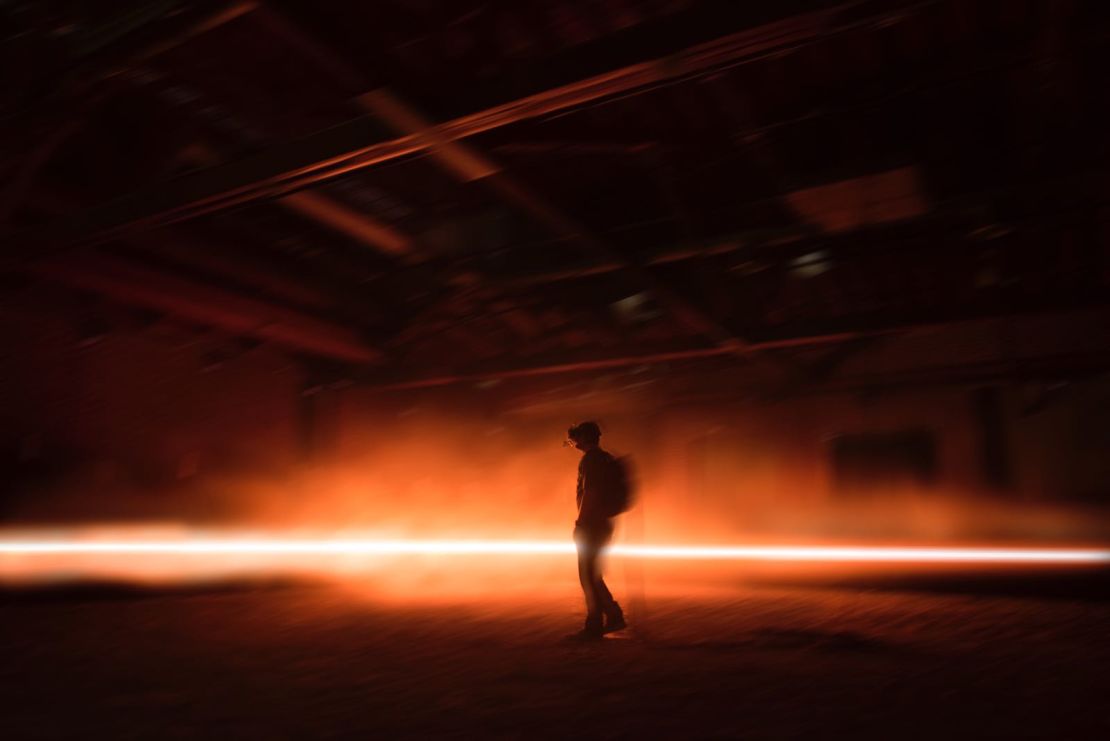 Instalación 'Carne y Arena' de G. Iñárritu en Cannes, Francia.