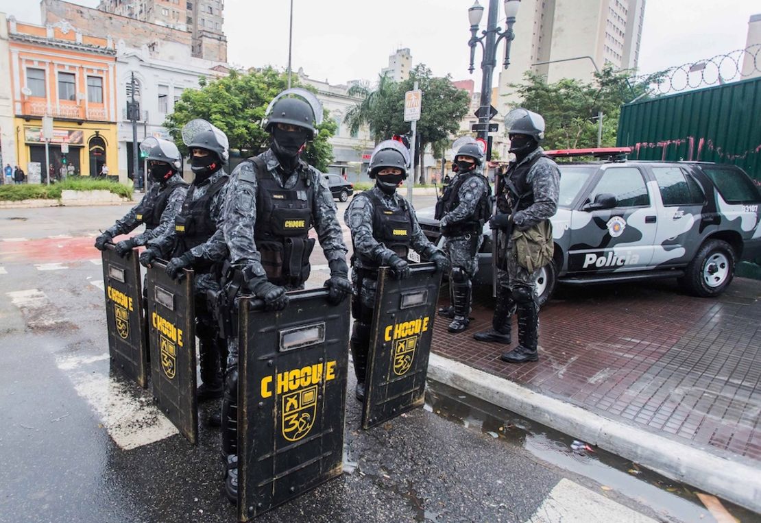 Cerca de mil hombres de la policía militar y la policía civil participaron en la redada en ‘Cracolandia’, un mercado abierto de drogas ilícitas en el corazón de Sao Paulo.