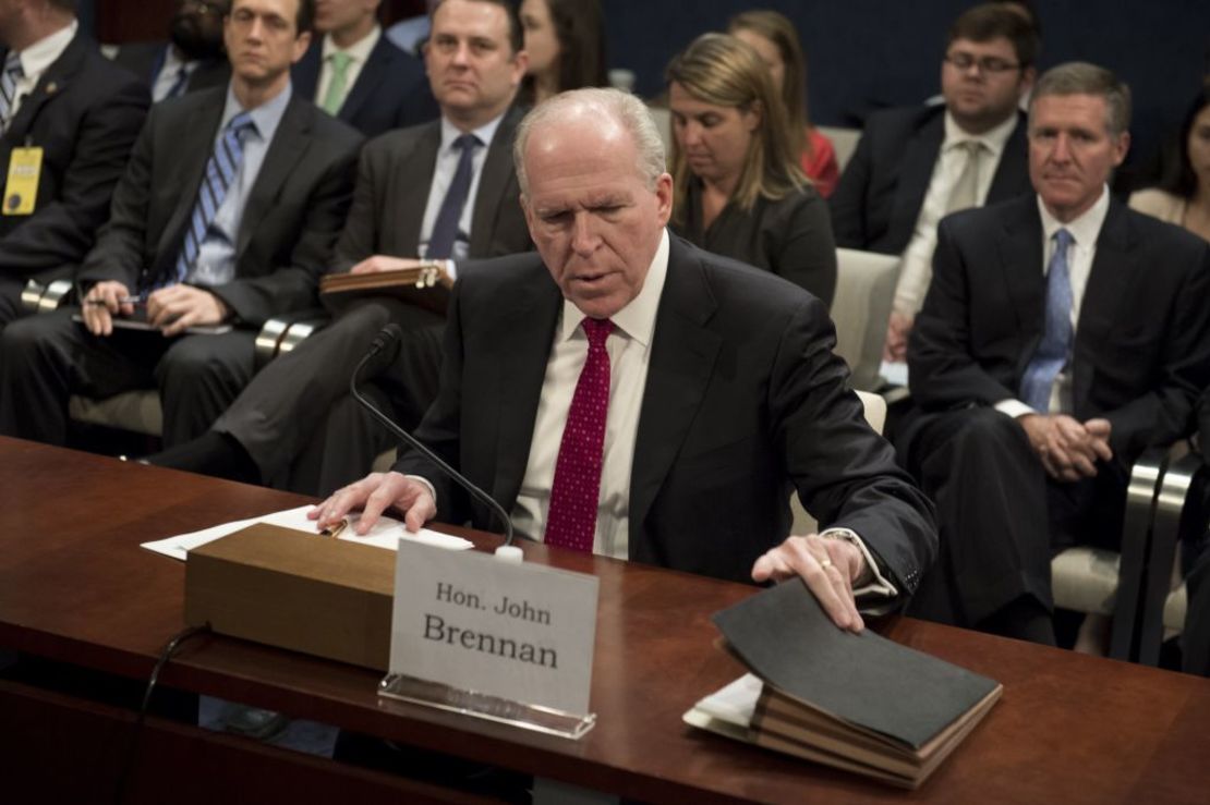 El exdirector de la CIA John Brennan se apresta a testificar ante la Comisión de Inteligencia de la Cámara.