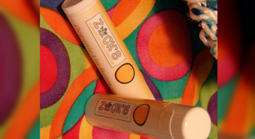 Brillo labial - También de la marcha Leafly, con ingredientes derivados del cannabis y sabor a mango.