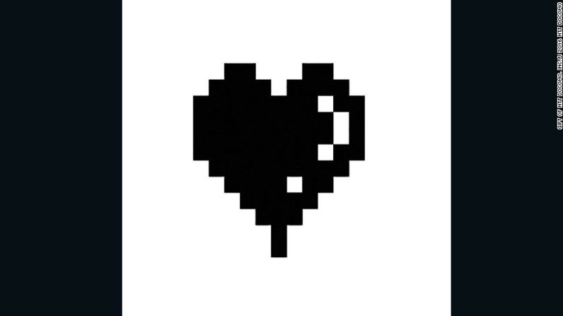 Corazón (1999) por Shigetaka Kurita — Aunque nuevos emojis son presentados cada año, el número de emojis disponibles es aún muy pequeño comparado con el rango de complejidad del vocabulario de idiomas como el inglés o el español.
