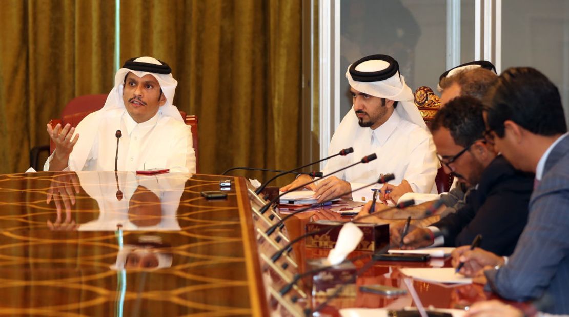El ministro qatarí de Relaciones Exteriores, Mohammed bin Abdulrahman al Thani, da una conferencia de prensa en Doha, el 8 de junio.