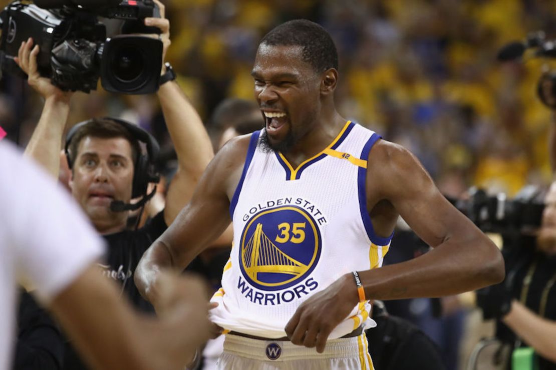 OAKLAND, CA - JUNE 12:  Kevin Durant #35 of the Golden State Warriors celebrates after defeating the Cleveland Cavaliers 129-120 in Game 5 to win the 2017 NBA Finals at ORACLE Arena on June 12, 2017 in Oakland, California. NOTE TO USER: User expressly acknowledges and agrees that, by downloading and or using this photograph, User is consenting to the terms and conditions of the Getty Images License Agreement.