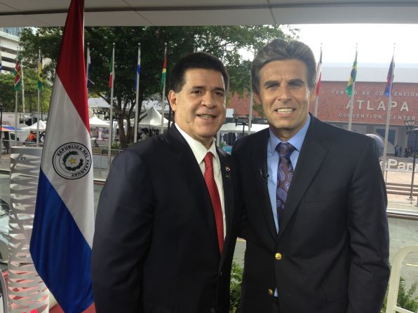 El presidente de Paraguay Horacio Cartes y Carlos Montero.