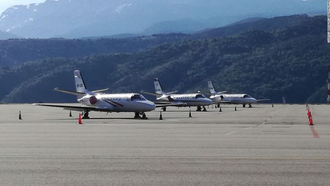 El Aeropuerto de Andorra-La Seu d'Urgell está en España, pero sirve a Andorra.