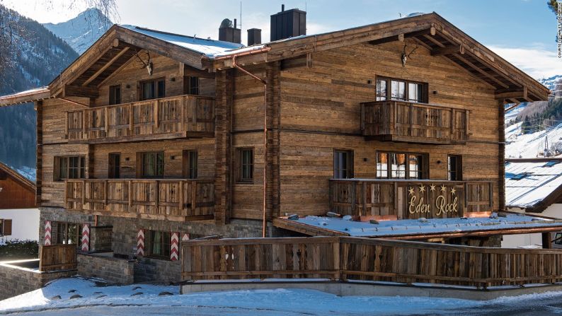 Chalet Eden Rock, St. Anton (Austria): El chalet St. Anton es un tradicional lugar con un interior estilizado y elegante. El chalet de 10 habitaciones también alberga un gimnasio, piscina, sauna y jacuzzi.