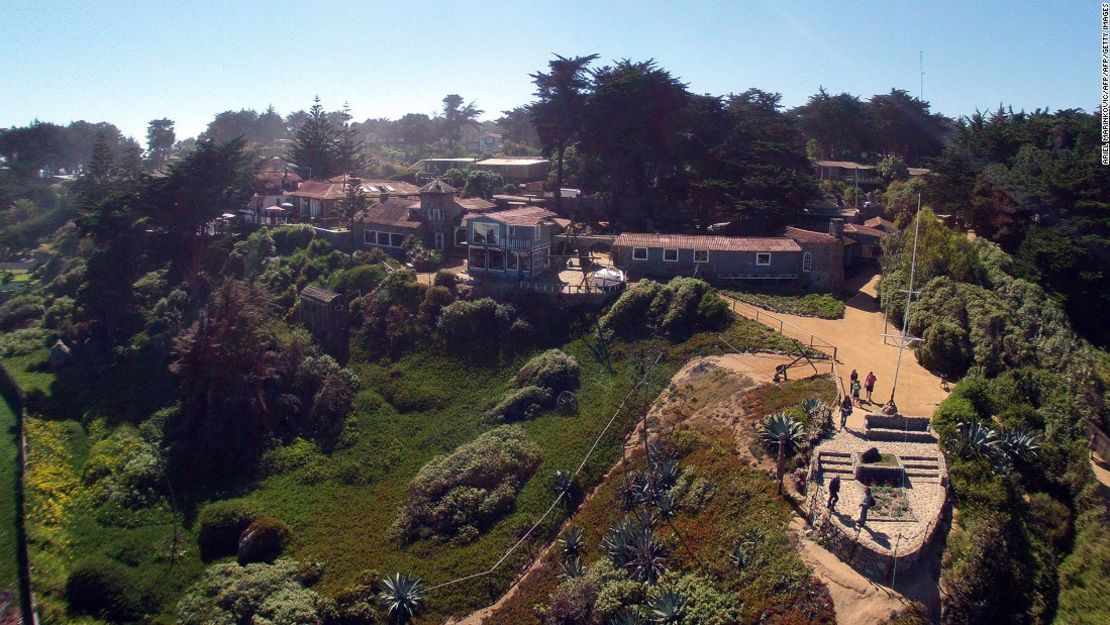 La casa de Pablo Neruda en Isla Negra fue diseñada para parecerse a un barco.