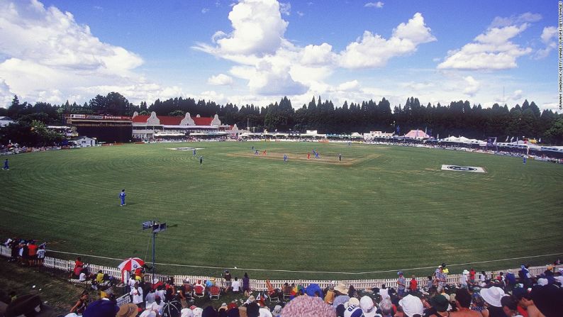 El 'Sports Club' de Harare, en Zimbabwe, es donde Martha Quest observa las "tensiones invisibles" de la sociedad racista que aparece en la novela de la escritora Doris Lessing.