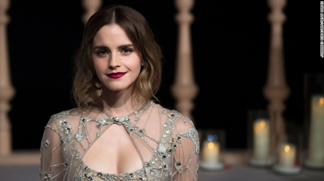 La actriz Emma Watson llega al estreno en Asia de la película de Disney “La Bella y la Bestia” en Shanghai, China, durante febrero de 2017.