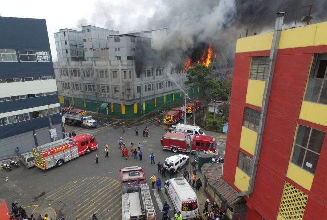 El incendio fue catalogado de nivel 4, es decir de grandes proporciones.