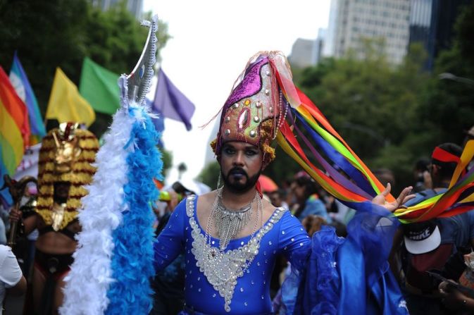 El 22 de junio, el jefe de Gobierno de la Ciudad de México, Miguel Ángel Mancera, declaró junio como el mes del orgullo LGBTTTI, lésbico, gay, bisexual, transexual, transgénero, travesti e intersexual.