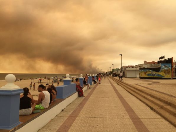 La zona cuenta con playas muy populares para la gente de Sevilla y otras ciudades cercanas.