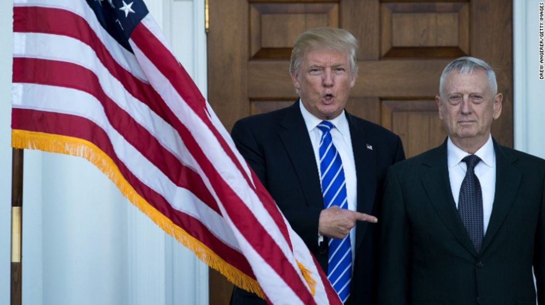 El presidente Donald Trump y el secretario deDefensa, James Mattis.