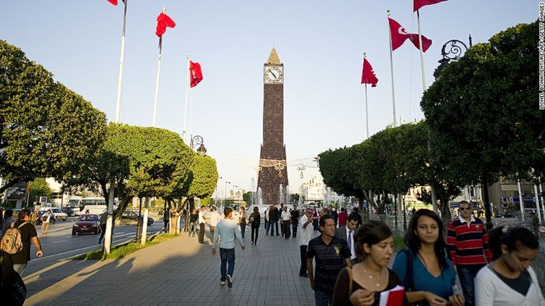 Túnez (Túnez). Las ciudades del norte de África dominaron los cinco primeros lugares, con Túnez ocupando el segundo puesto. Los analistas citaron el muy buen sistema de salud de la ciudad y el número de inscripciones en carreras de posgrado. Túnez superó al resto de los centros urbanos africanos en términos de capital humano.