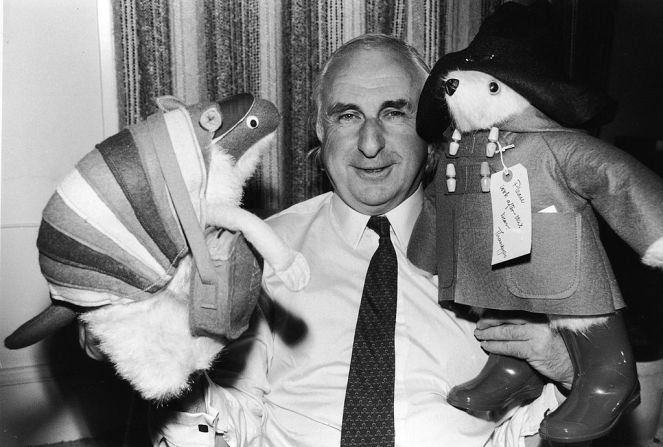 Michael Bond, el creador del entrañable Oso Paddington de la literatura infantil, murió a los 91 años el pasado 28 de junio.