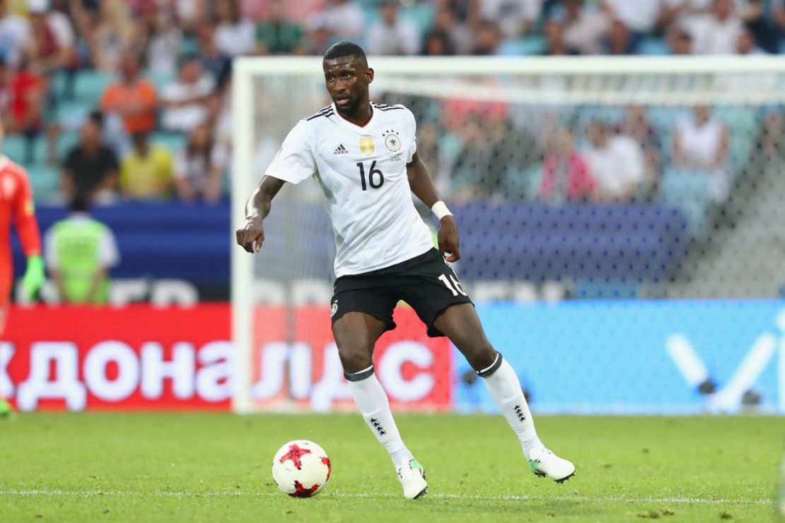 Antonio Rüdiger en acción contra Camerún.