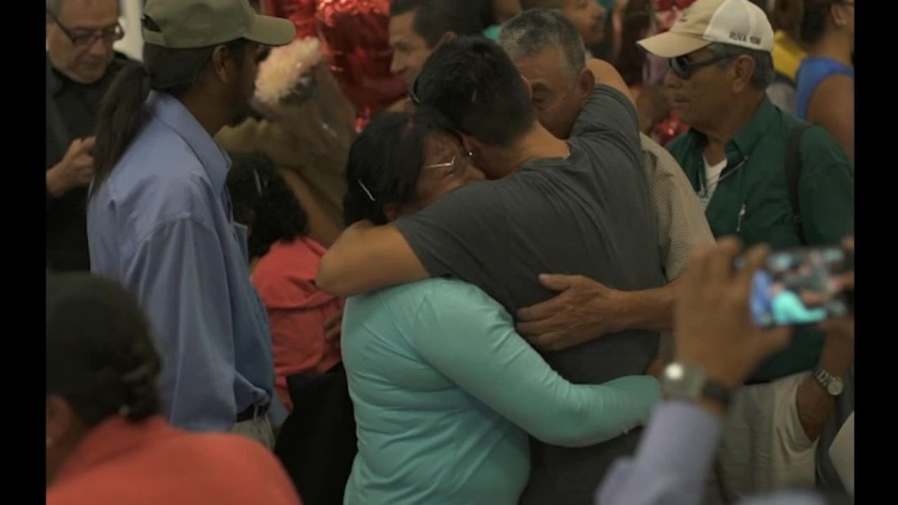 CNNE 427110 - abuelos inmigrantes tucson