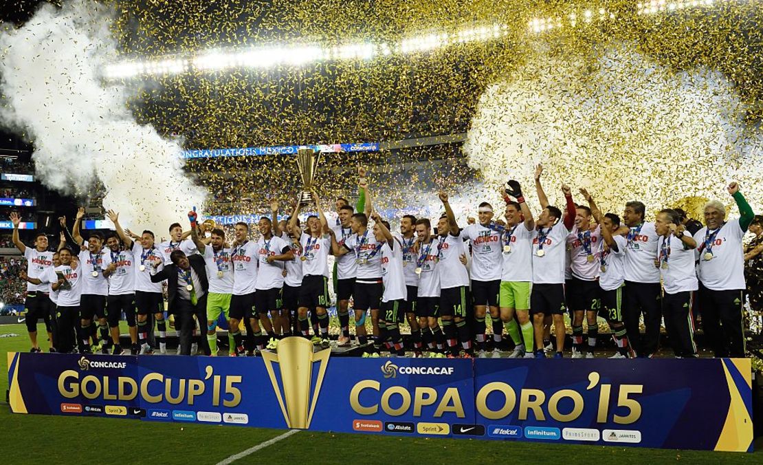 México ganó la edición del 2015 de la Copa Oro al imponerse por 3-1 a Jamaica.