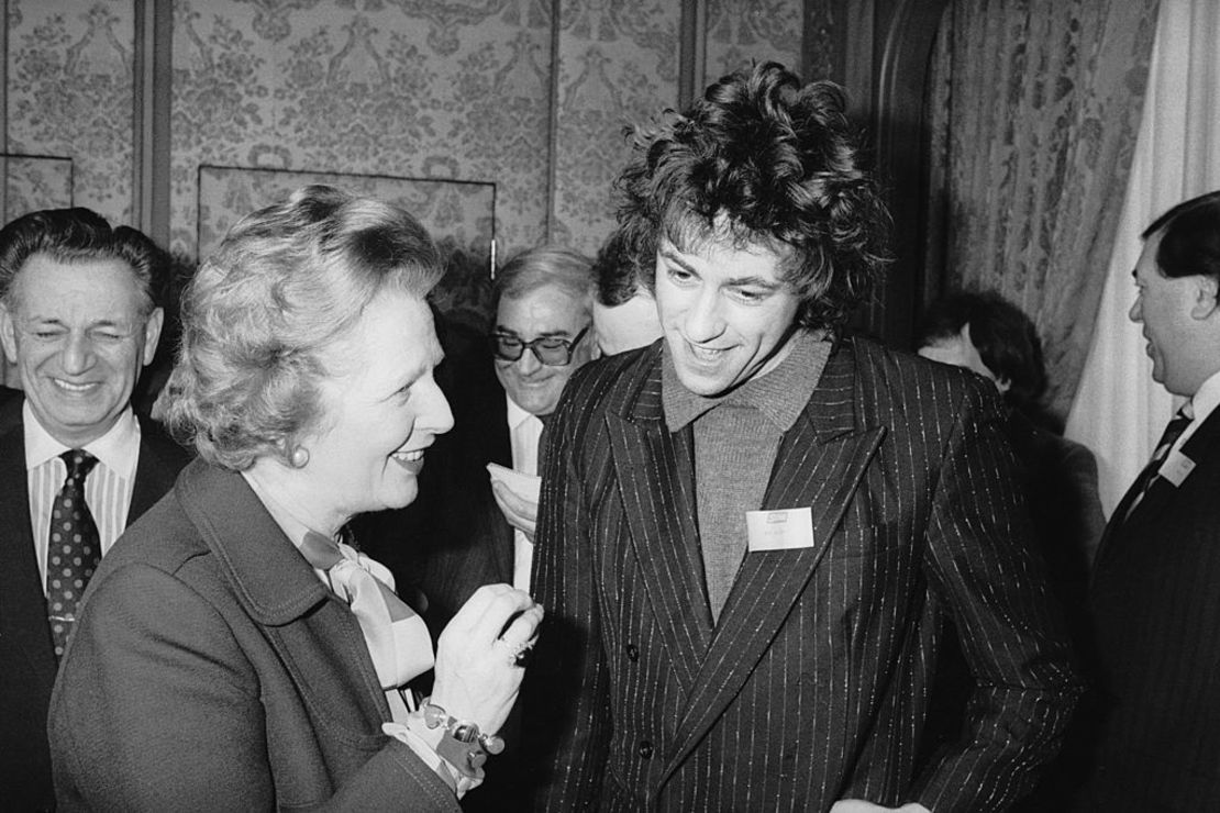 El organizador de Live Aid, Bob Geldof, conversa en 1985 con la entonces primera ministra británica, Margaret Thatcher.