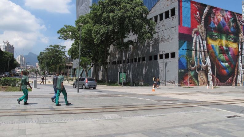 Por Suramérica entró el Muelle de Valongo, en Brasil, un sitio arqueológico ubicado en el centro de Río de Janeiro. Es un muelle que abarca toda la plaza 'Jornal do Comércio' y fue construido para recibir a los africanos esclavizados que comenzaron a llegar a Suramérica desde 1811.