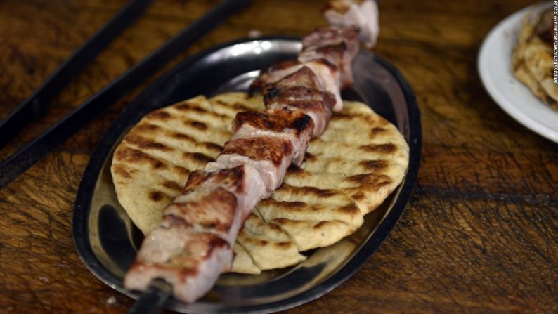 7. Grecia: el Souvlaki es el paraíso puesto en un pincho.