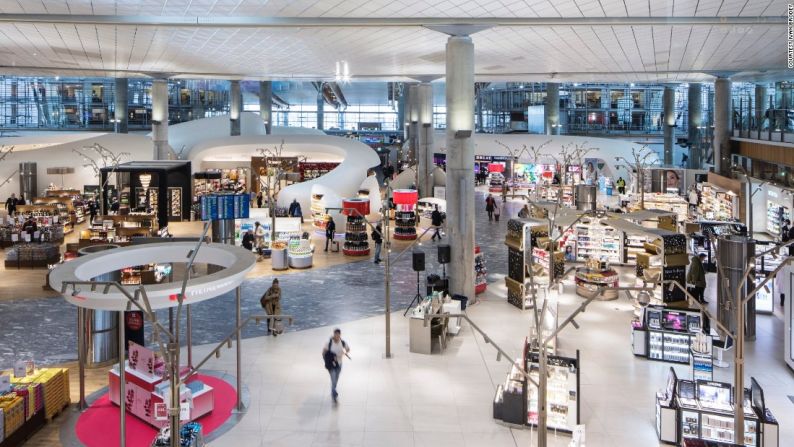 Diseñada por la firma de arquitectos con sede en Oslo, Nordic, la nueva terminal combina la eficiencia ambiental con un buen estilo.