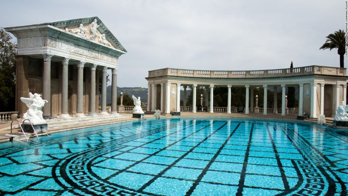 Piscina del Castillo Hearst.