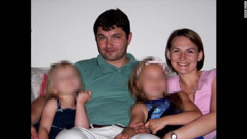 En 2010, Richard y Cynthia Murphy estaban criando a sus dos hijas en su casa colonial de dos pisos en Montclair, Nueva Jersey. El FBI aseguró eran espías rusos. Sus nombres reales, según la agencia de inteligencia, eran Vladimir y Lydia Guryev.