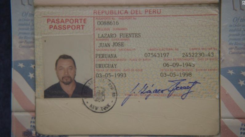 Otro miembro del grupo de los diez espías era un hombre conocido como Juan Lazaro, quien tenía este pasaporte peruano mientras vivía en la ciudad de Nueva York.