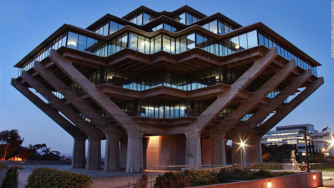 Biblioteca Geisel de la Universidad de California.