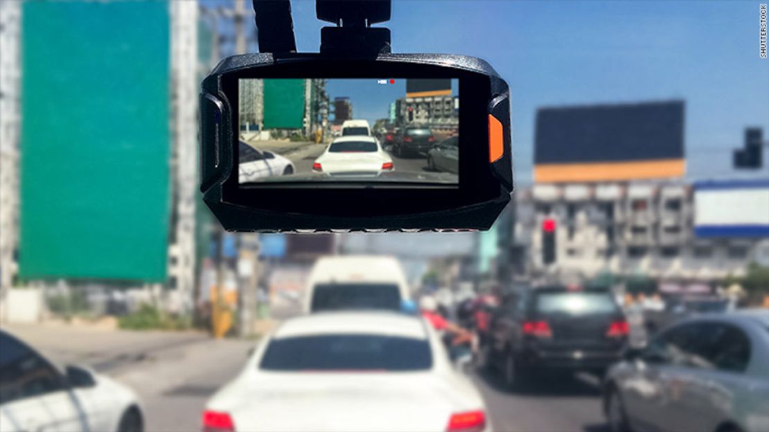 CNNE 432797 - dash-cam-lyft-uber-cnn