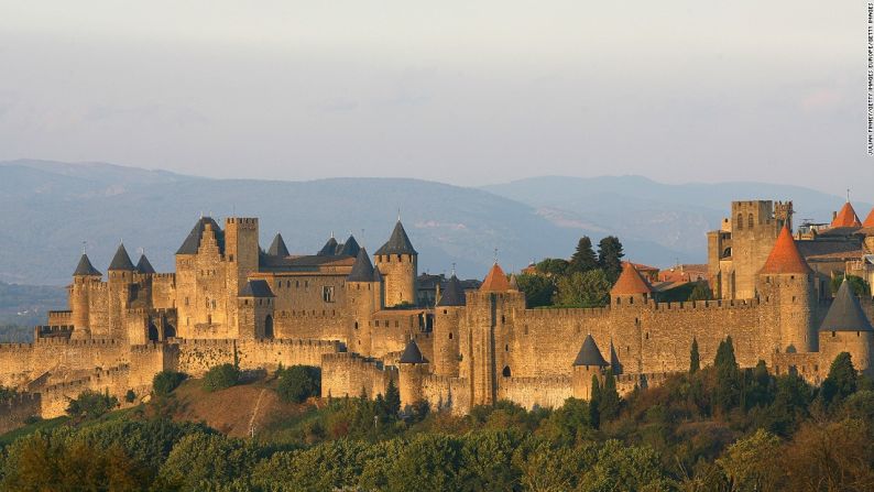 Carcasona (Francia) es Patrimonio de la Humanidad de la Unesco. Si quieres ver otras grandes ciudades amuralladas medievales, recorre la siguiente galería.