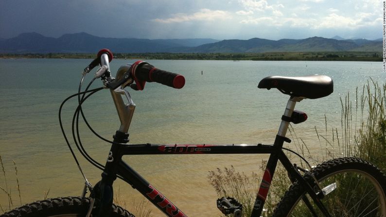 En Boulder (Colorado) es posible andar en bicicleta y tener al mismo tiempo esta vista espectacular.