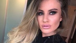 La modelo británica que fue secuestrada en Italia ya regresó a casa sana y salva.