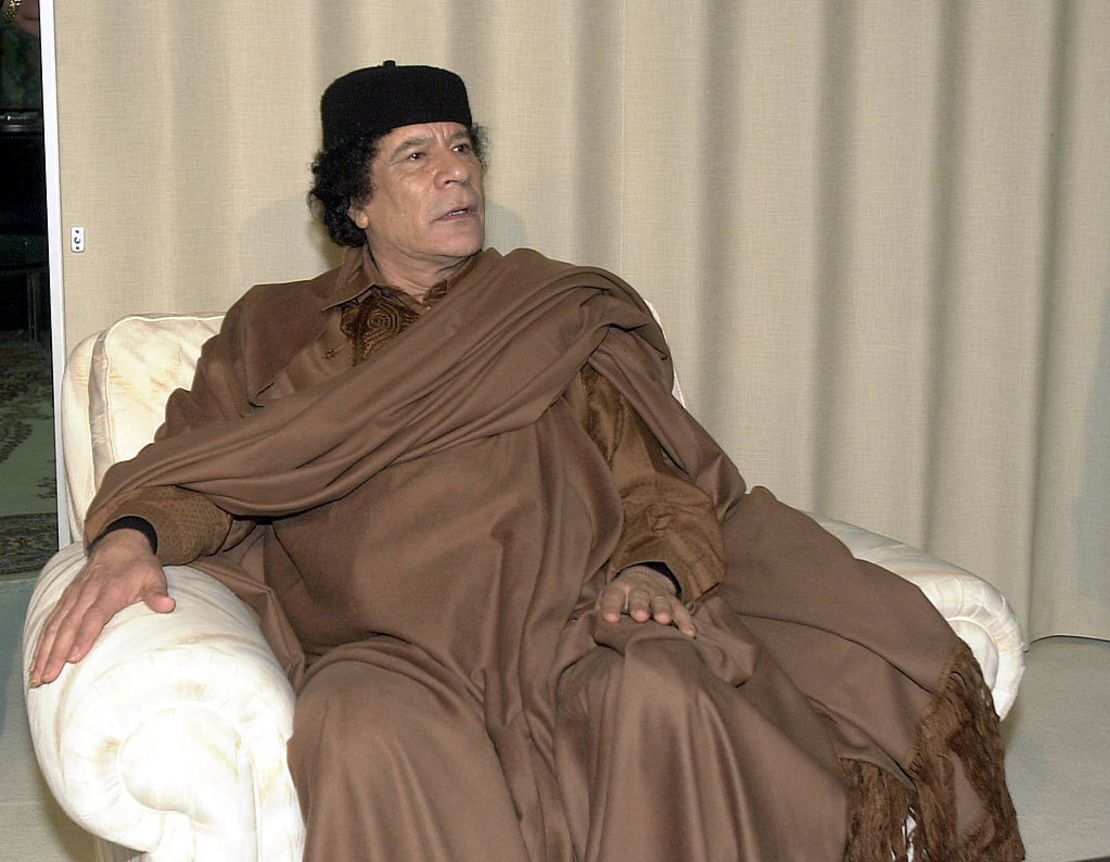 Moammar Gadhafi en 2003.