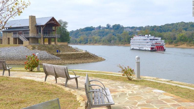 Clarksville (Tennessee): Clarksville será sede de muchos eventos gratuitos y de bajo costo para ver el eclipse.