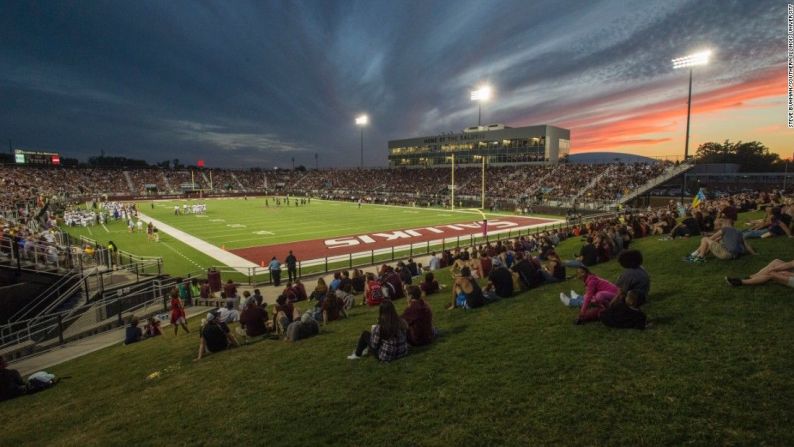 Carbondale (Illinois): el estadio Saluki de la Universidad del Sur de Illinois se transformará en un gran lugar para ver el eclipse.