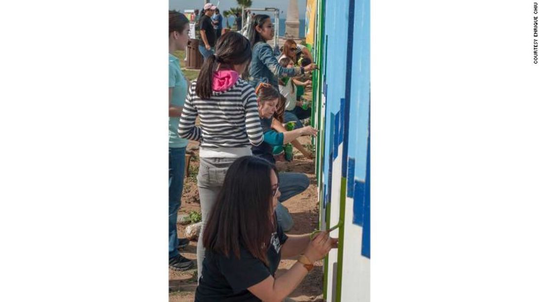 El "Mural de la Hermandad" tiene como objetivo difundir mensajes de unidad y paz