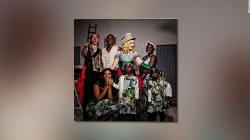 Madonna celebra su cumpleaños en familia | cnn